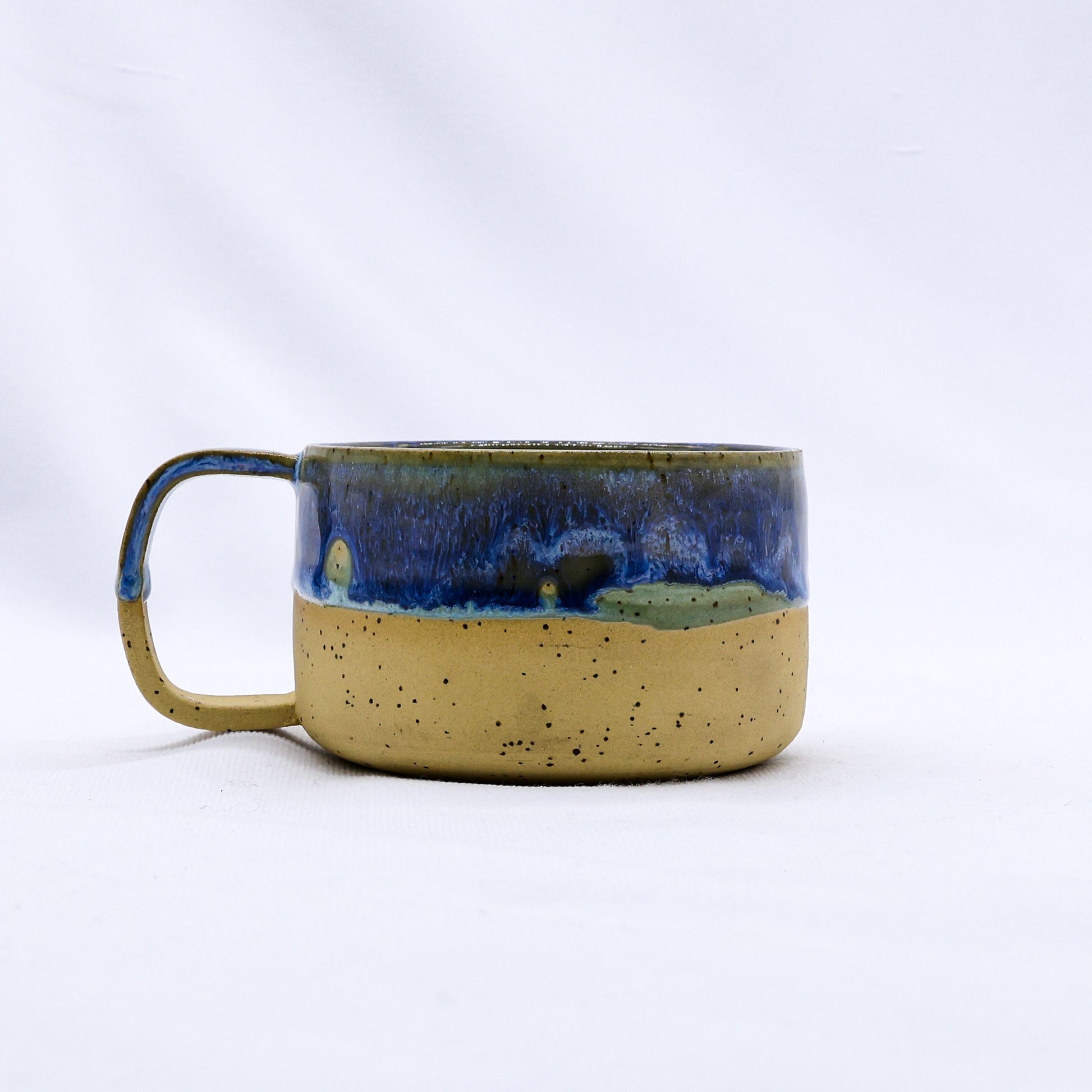 Blulume Grande Handmade Stoneware Ceramic Mug
