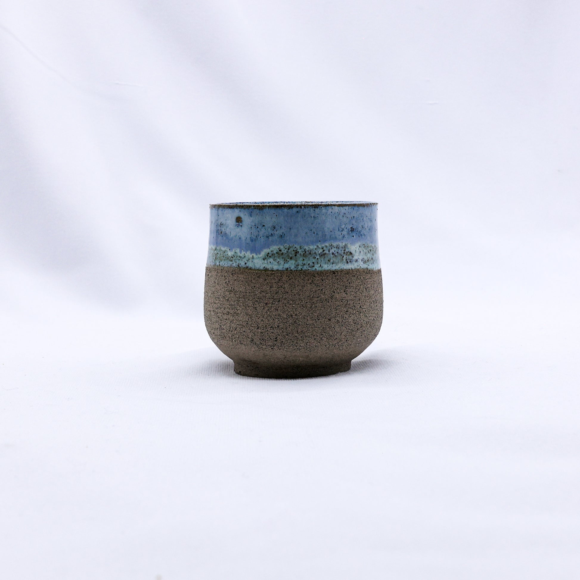 Blulume Tazza Handmade Ceramic Smoked Grey Stoneware Short Cup
